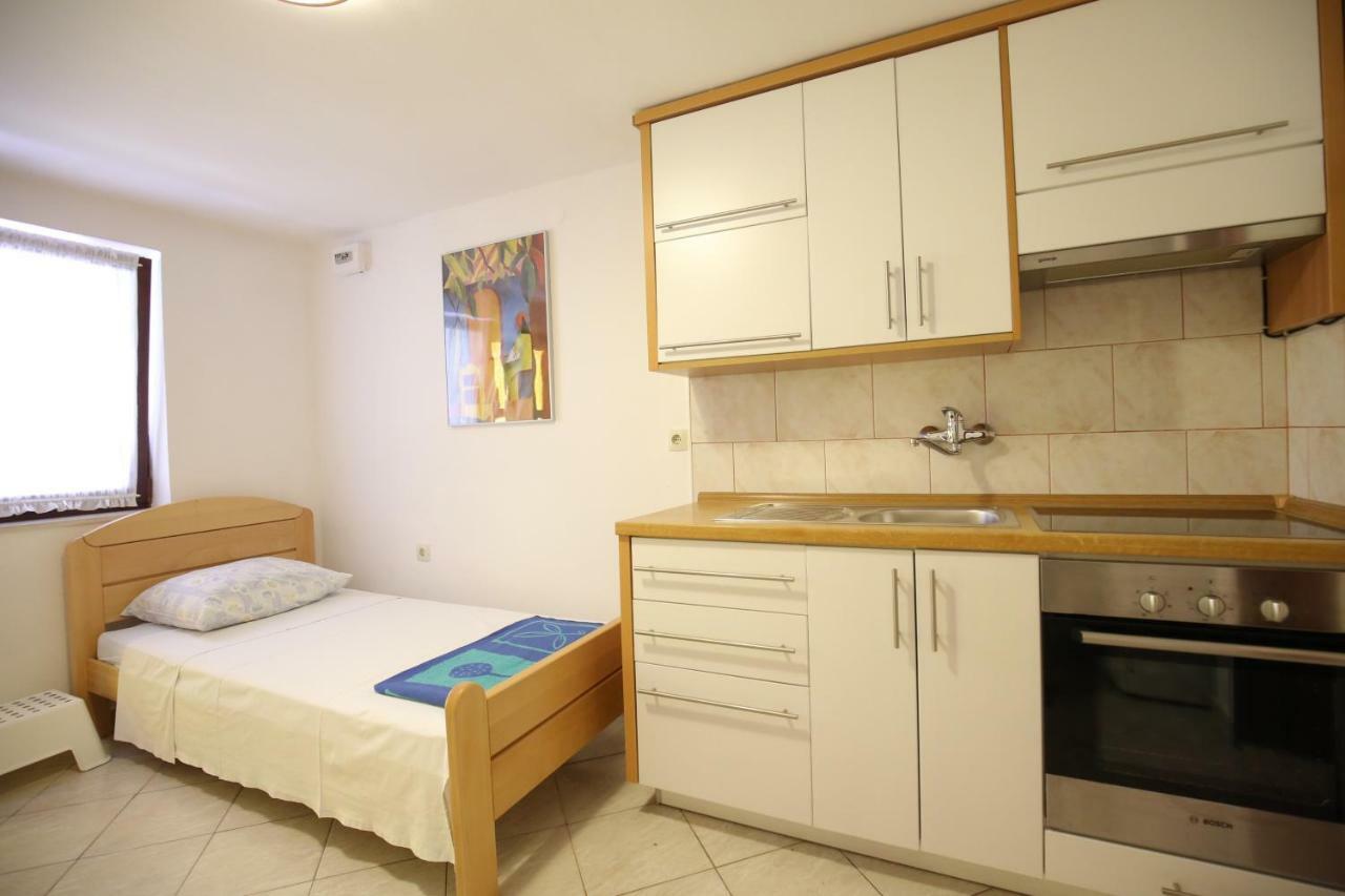 Apartments Paleka Petrčane Exterior foto