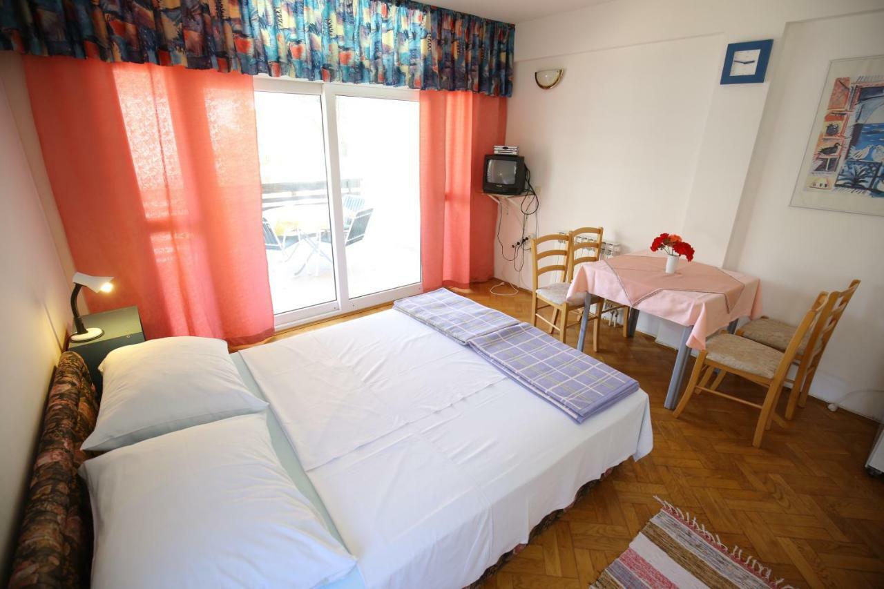 Apartments Paleka Petrčane Exterior foto