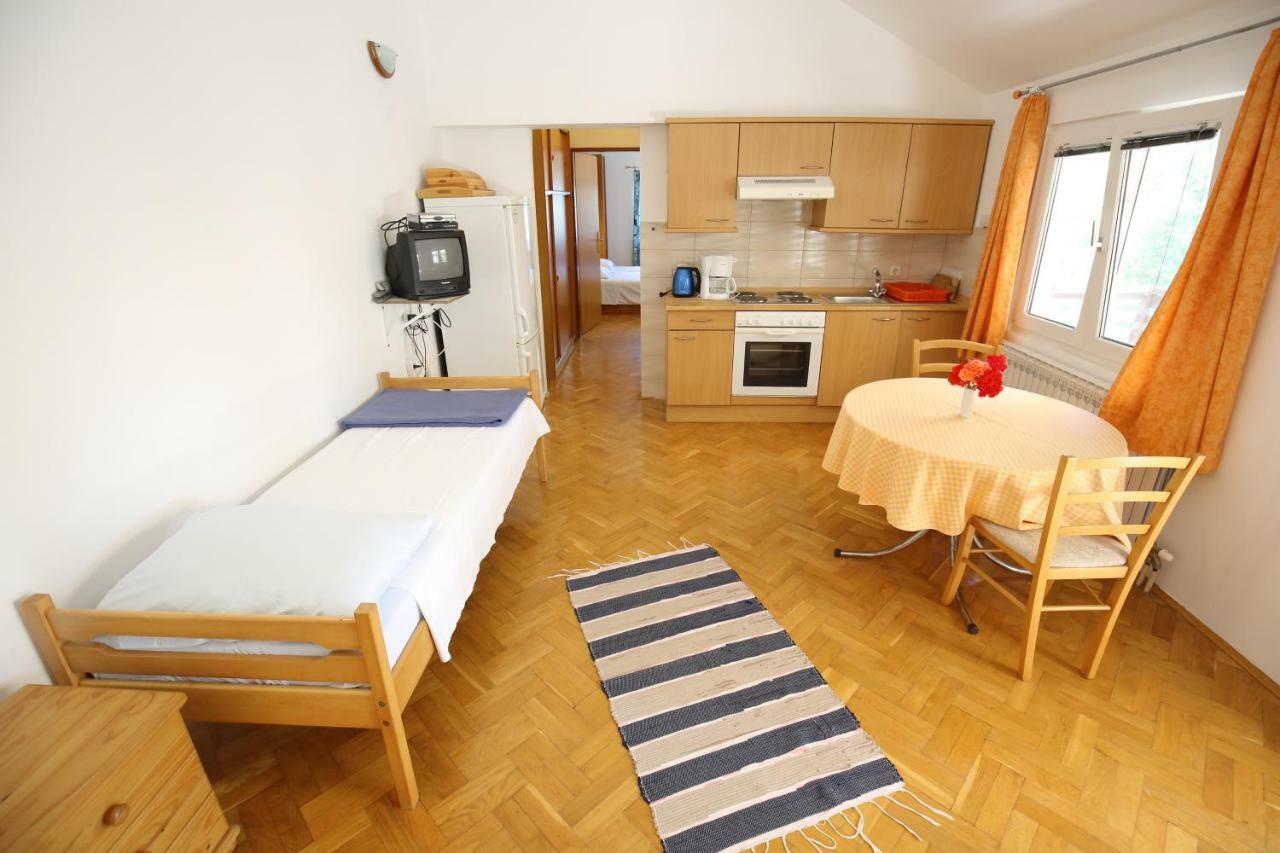Apartments Paleka Petrčane Exterior foto